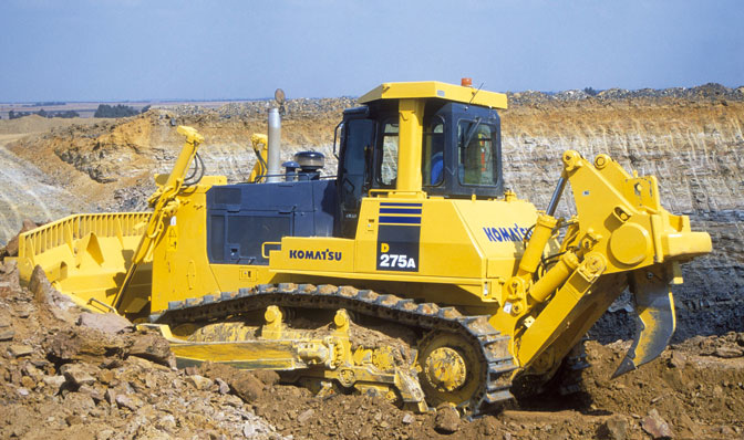 Mining Dozer Operator course learner training on a mining dozer at Wheelset Academy